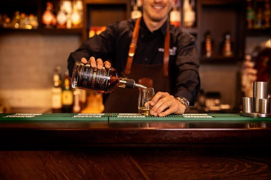 Dublin: Irish Whiskey Museum Tour and Whiskey Tasting - Who will enjoy it most