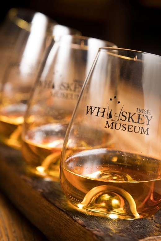 Dublin: Irish Whiskey Museum Tour and Whiskey Tasting - Four rooms, one fast-moving story