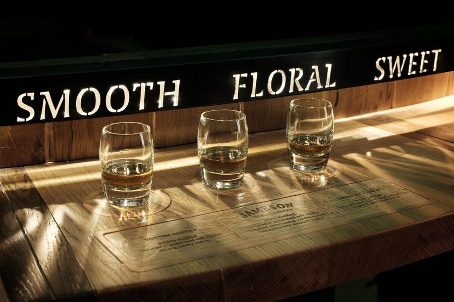 Dublin: Jameson Whiskey Distillery Tour with Tastings - Finishing with a Jameson cocktail