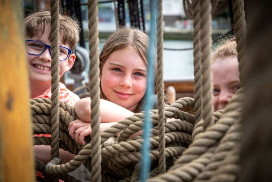 Dublin: Jeanie Johnston Tall Ship Irish Famine History Tour - What to bring and how to prepare