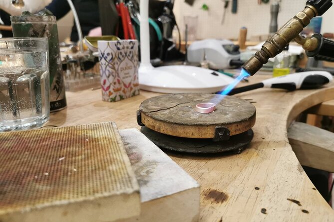 Dublin Jewellery Forge a Hammered Silver Ring: Drury Street - The planishing hammer creates the personal touch