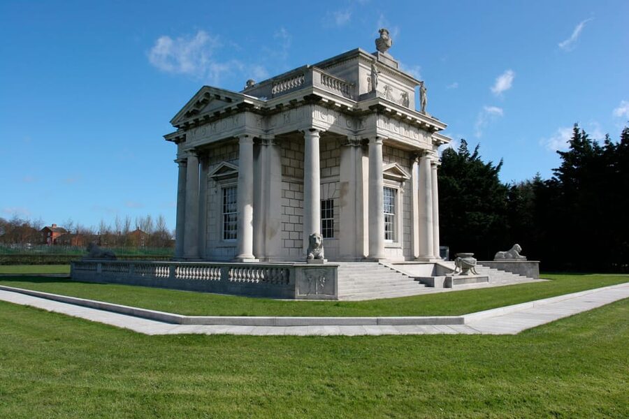 DUBLIN: Malahide castle and Howth MULTILINGUAL full day tour - Key points to know before booking