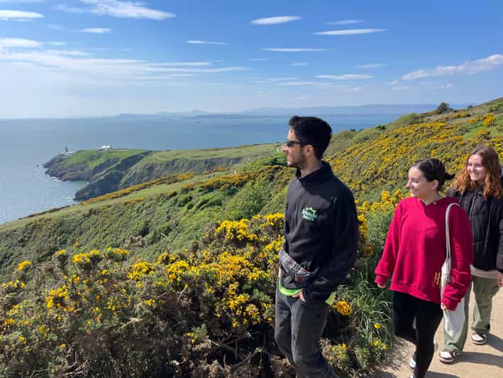 DUBLIN: Malahide castle and Howth MULTILINGUAL full day tour - Meeting at Cathal Brugha Street at 9:30 AM