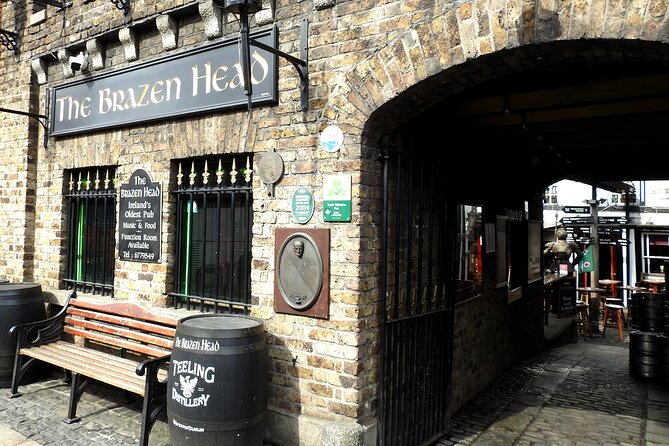 Dublin Old Town: Famous Pubs Exploration Game and Tour - What $8.97 buys you in Dublin