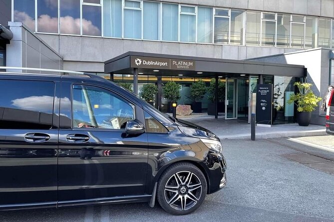 Dublin: Private Chauffeur Tour - St Patrick’s Cathedral in only 15 minutes