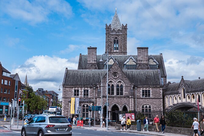 Dublin: Private Chauffeur Tour - Dublin Castle and the short central-city views
