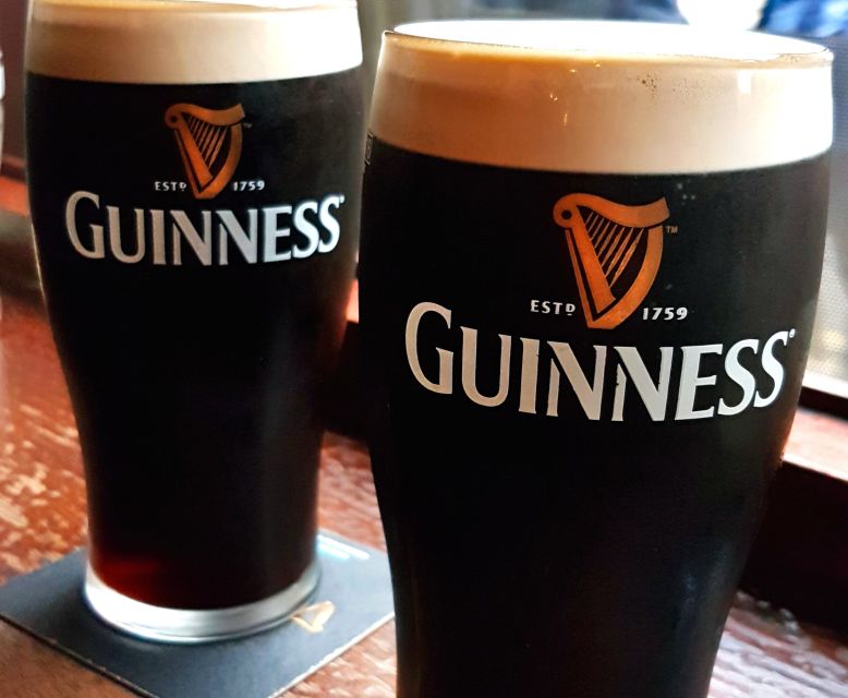 Dublin: Private Pub Tour - First local pub: settling into Dublin’s rhythm
