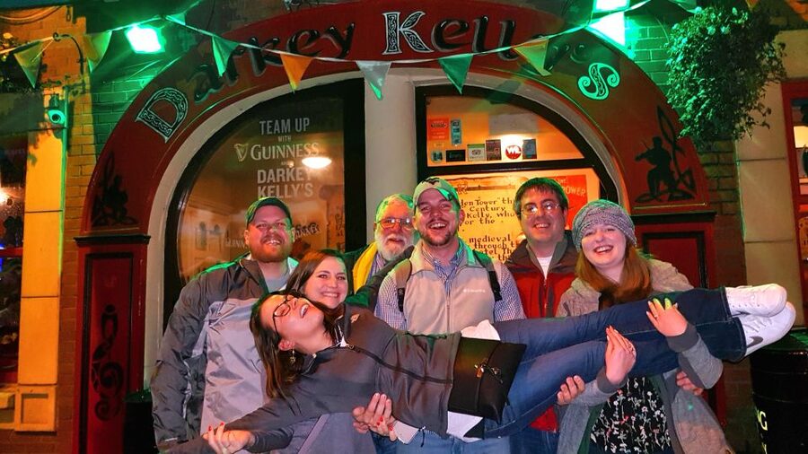 Dublin: Private Pub Tour - Third local pub: music, conversation, and the late evening