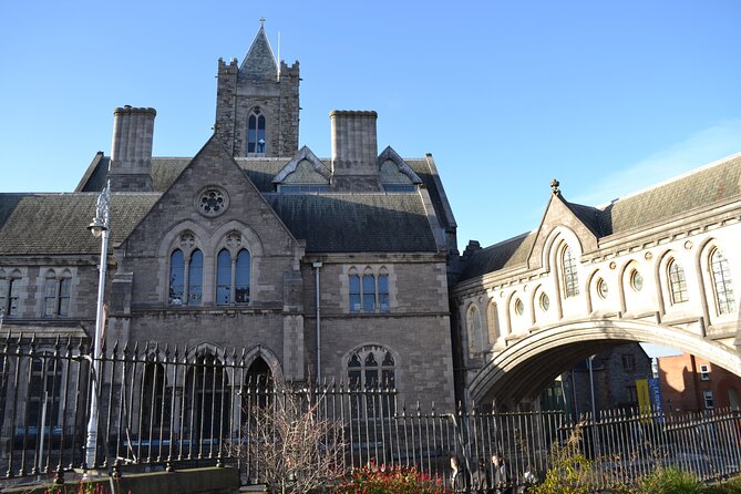 Dublin Private Walking Tour | 3 hour Highlights & Hidden Gems - The old Parliament House and Irish music