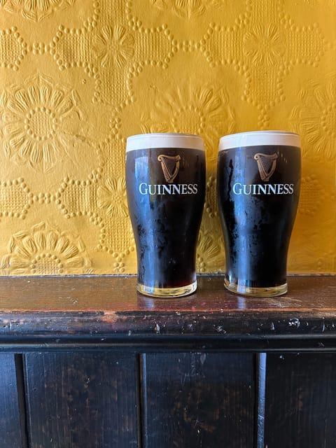 Dublin: Pub Tour. Pour The Perfect Guinness, Whiskey & Music - Making Irish coffee in a Dublin pub