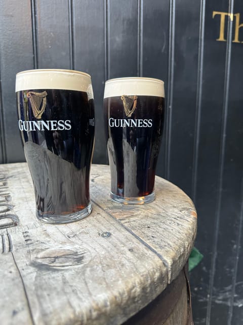 Dublin: Pub Tour. Pour The Perfect Guinness, Whiskey & Music - Walking beyond Temple Bar’s main strip