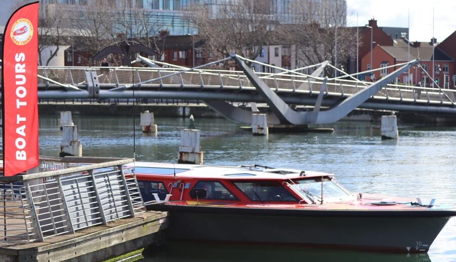 Dublin: River Liffey Sightseeing Cruise - Passing the Ha’penny Bridge and Custom House