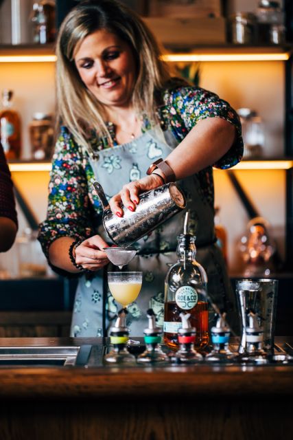 Dublin: Roe and Co Distillery Cocktail Workshop Experience - Key points at a glance