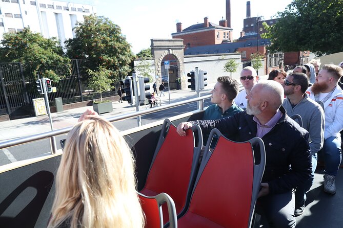 Dublin Shore Excursion, Live Guided Open-top, Hop-on Hop-off Sightseeing Tour - Trinity College, Temple Bar, and Dublin Castle