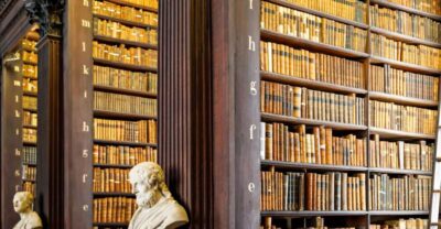 Skip-the-line Book of Kells & Old Town Private Tour