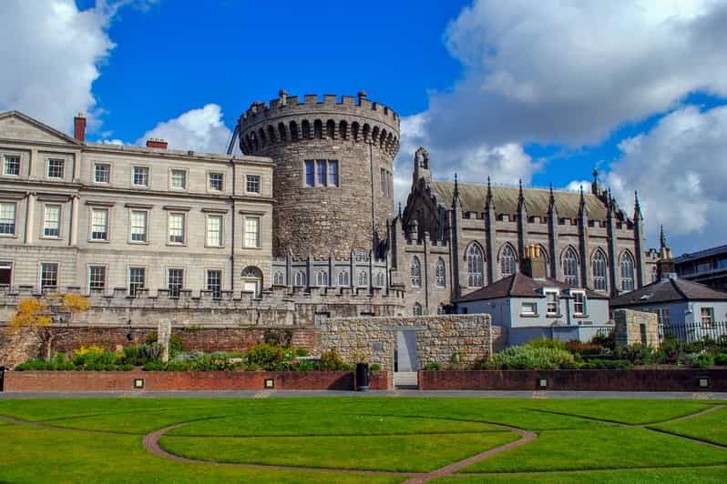 Dublin: St Patrick's, Book of Kells, and Dublin Castle Tour - A smart way to see central Dublin