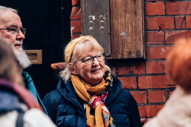 Dublin Storytelling Pub Tour - 3 stops, drinks & local snacks - Starting with Georgian gossip at Powerscourt Townhouse Centre