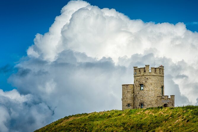 Dublin to Cliffs of Moher, Ennis Town & Bunratty Castle Day Tour - Bunratty Castle and Folk Park for two hours