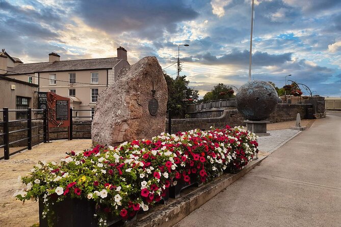 Dublin to Cliffs of Moher, Ennis Town & Bunratty Castle Day Tour - What to pack and how to use the stops