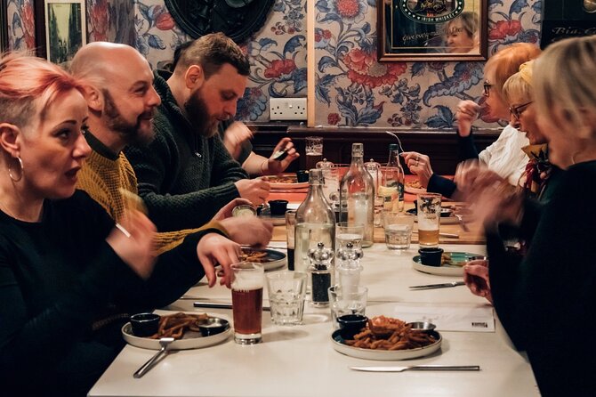 Dublin Traditional Irish 3 Course Meal Walking Tour with Local - The guides are the heart of the evening