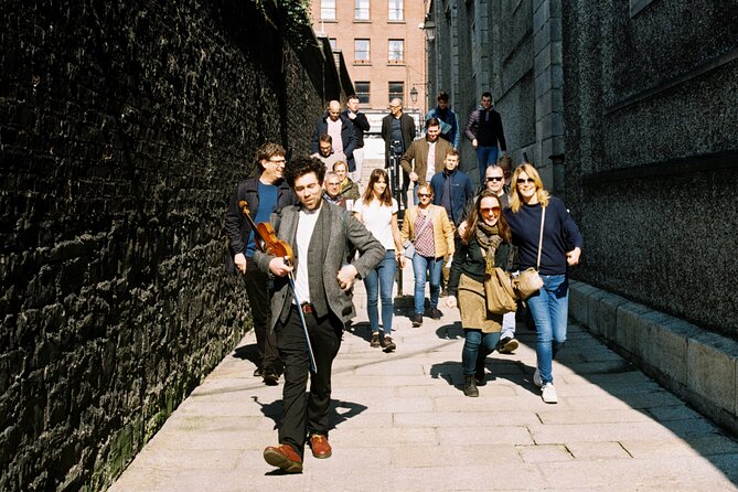 Dublin Traditional Irish Music Walking Tour with Live Performance - Smock Alley Theatre and Dublin’s stage tradition