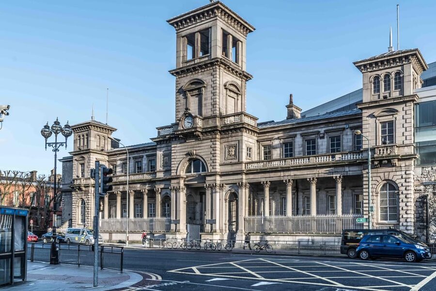 Dublin walking tour: ghosts & haunted places - Marsh’s Library, love stories, and the darker side of learning