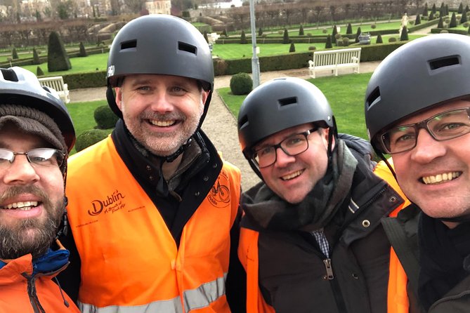 E-Bike & Bike Tour with a Local Guide in Dublin - E-bike comfort versus standard-bike effort