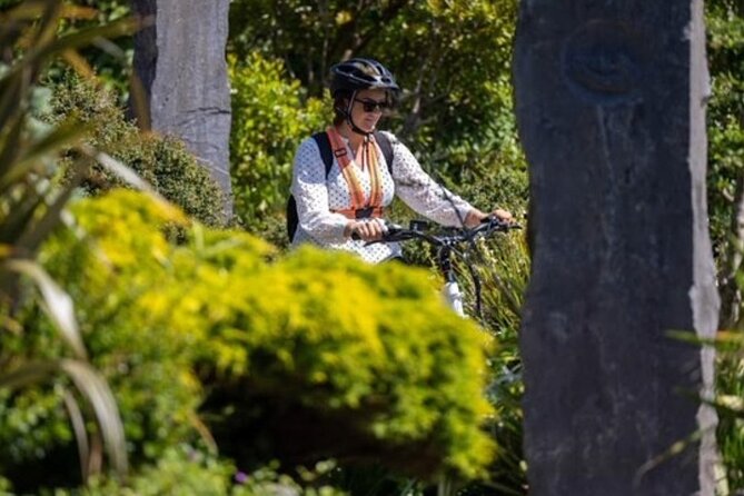 Electric Bike Tour of Kinsale with Expert Local Guide - Coastal views and the Old Head of Kinsale