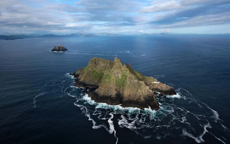 From Cork: Ring of Kerry & Killarney Guided Full Day Tour - Kerry Bog Village and a look at older rural Ireland