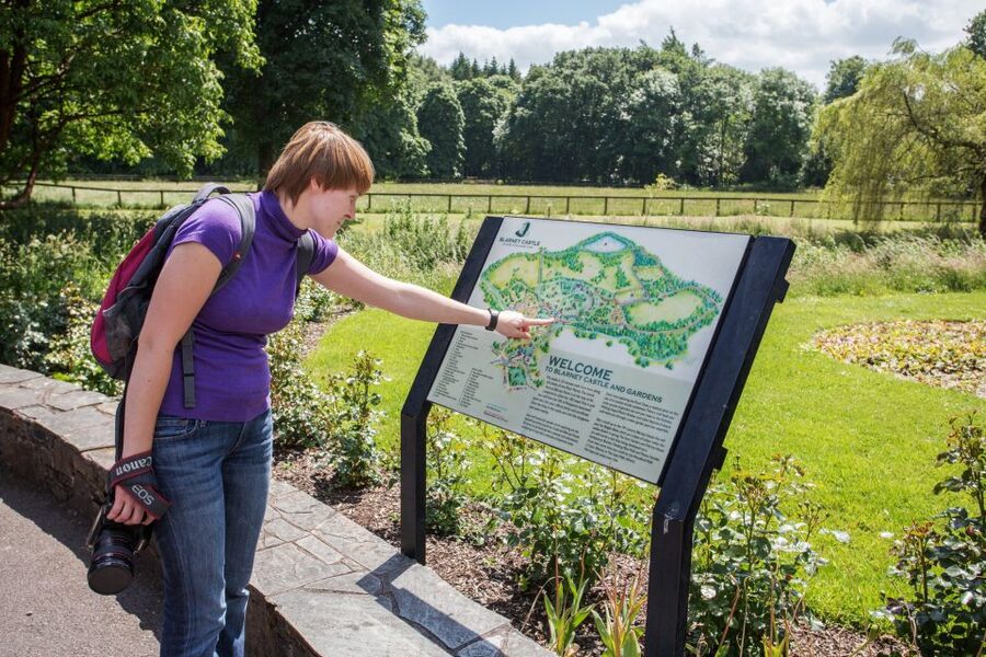 From Dublin: Blarney, Rock of Cashel and Cahir Castles Tour - Cahir Castle brings the day back to stone and strategy