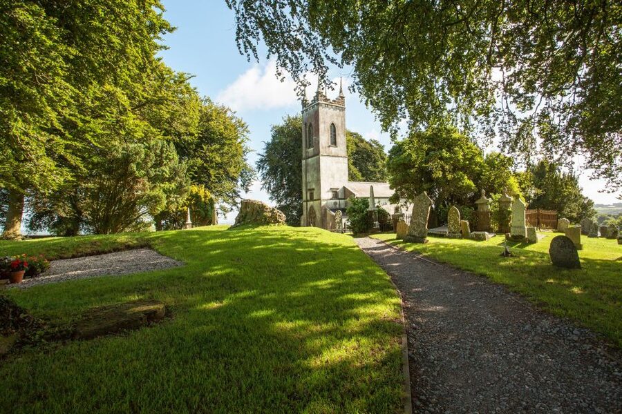 From Dublin: Celtic Boyne Valley and Ancient Sites Tour - Hill of Tara and the old seat of kings