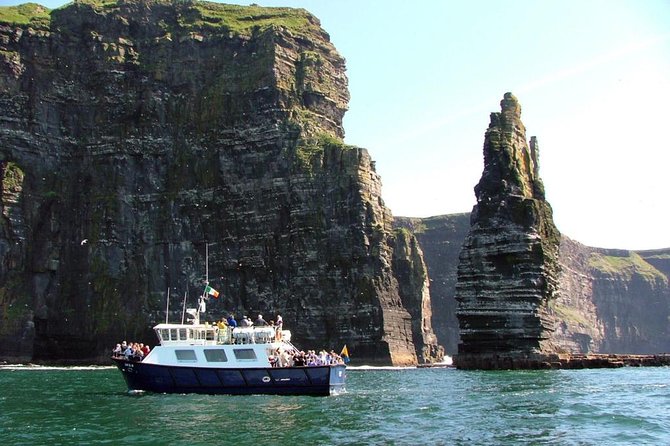 From Dublin: Cliffs of Moher, Bird of Prey & Aillwee Cave - What the long day feels like in practice