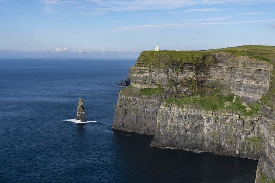From Dublin: Galway + Cliffs of Moher Boat Cruise in Spanish - Key points to know before booking