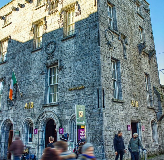 From Dublin: Galway + Cliffs of Moher Boat Cruise in Spanish - The Spanish guide and the feel of the day