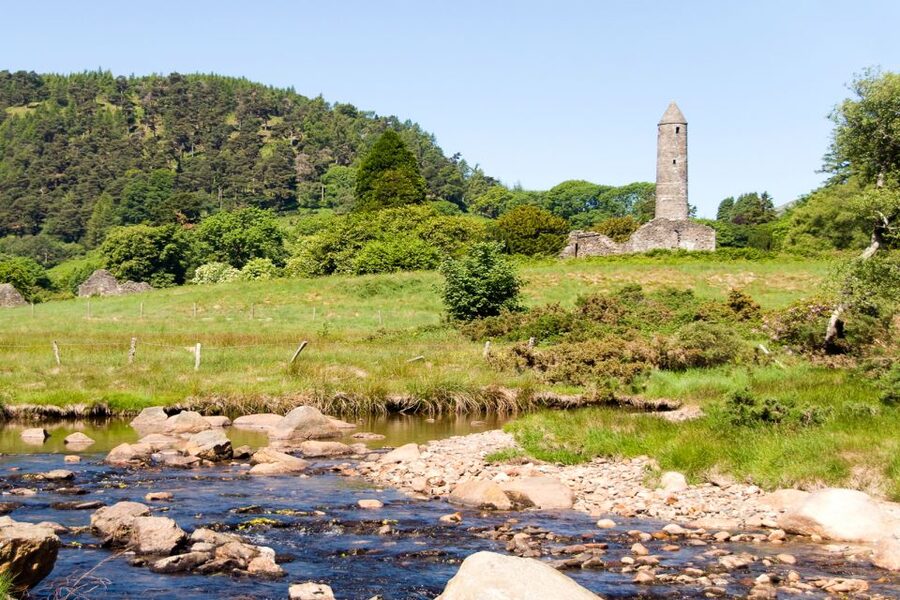 From Dublin: Wicklow Mountains, Glendalough & Kilkenny Tour - Leaving Dublin for Glendalough