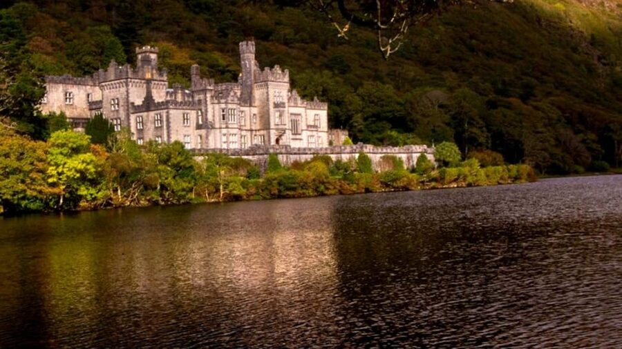 From Galway: Connemara, Kylemore Abbey or National Park Tour - Roundstone and the Connemara coast