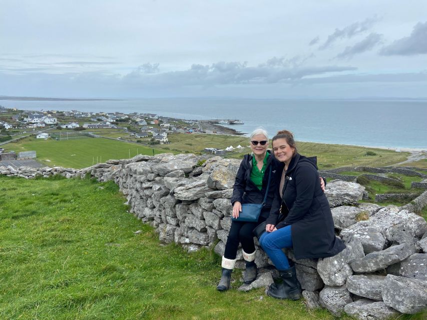 From Galway: Day Trip to Inisheer with Bike or Bus Tour - Free time on the beach or at the pub