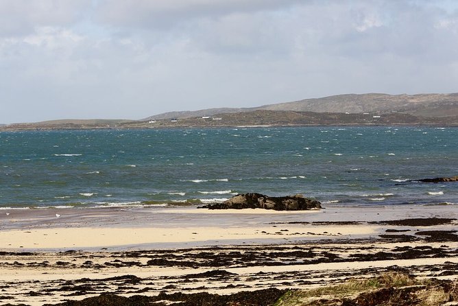 From Galway: Guided tour of Connemara with 3 hour stop in Kylemore Abbey - Clifden gives the day a useful pause