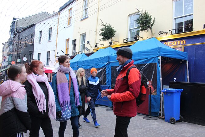 Galway City on Foot with Seán: Stories, History, Local Tips, Chat and More.. - Look up at Lynch’s Castle on Shop Street