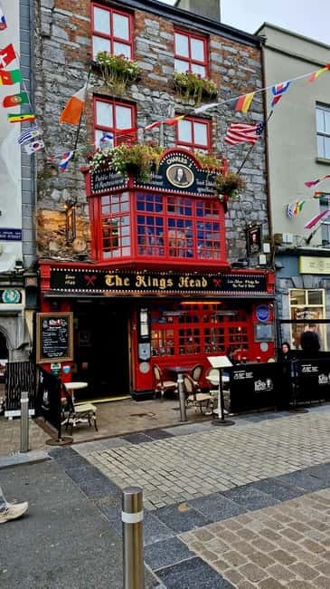 Galway City Walk: Rougues, Rebels and Rakes - The Medieval Quarter and the old city walls