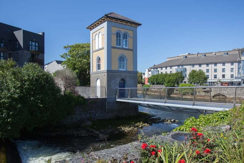 Galway City Walk: Rougues, Rebels and Rakes - Eyre Square and the 14 tribes of Galway