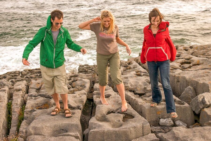 Galway, Cliffs of Moher & Connemara: 2-Day Combo Tour - Doolin and the sound of traditional Ireland