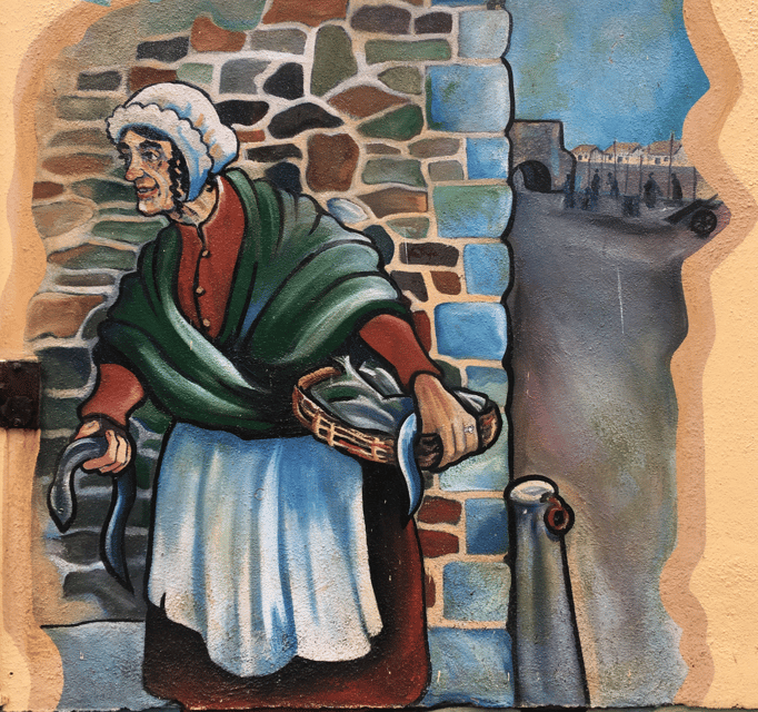 Galway: HerGalway Walking Tour - Starting at the Browne Doorway in Eyre Square