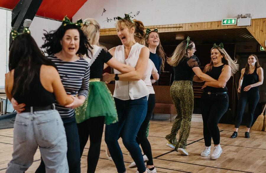 Galway: The Irish Dance Experience - Céilí dancing brings the group together