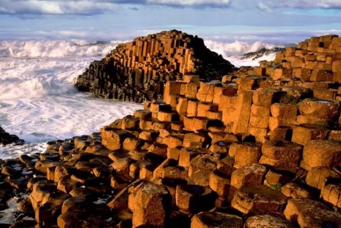 Giants Causeway with Private Chauffeur Day Tour from Dublin - The price and who gets the best value