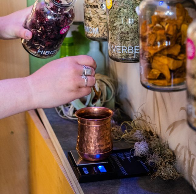 Gin School, distill you own gin, cocktails, tastings, food - Key points at a glance