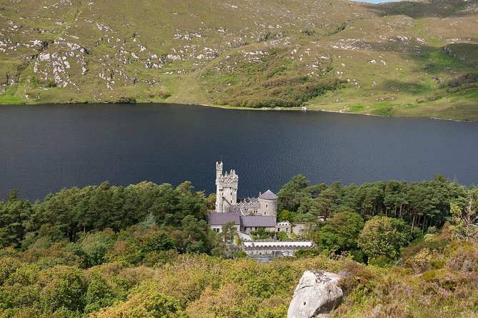 Glenveagh National Park and Gaeltacht Tour - Bloody Foreland and the islands from Magheroarty Pier
