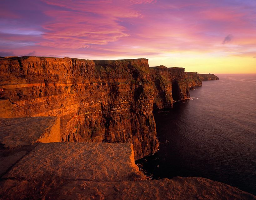 Ireland: 2 Day Wild Atlantic Way Tour - Lunch in Doolin Before the Cliffs