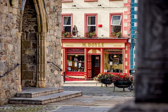 Kilkenny Food and Brewery Tour - Seafood or chowder gives the walk a proper bite