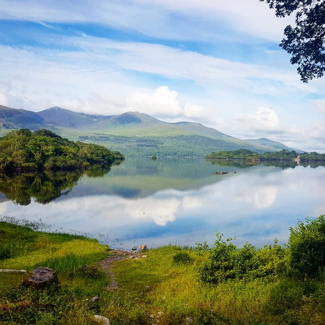 Lakes of Killarney: Boat Cruise - The Guides Make the Short Cruise Work